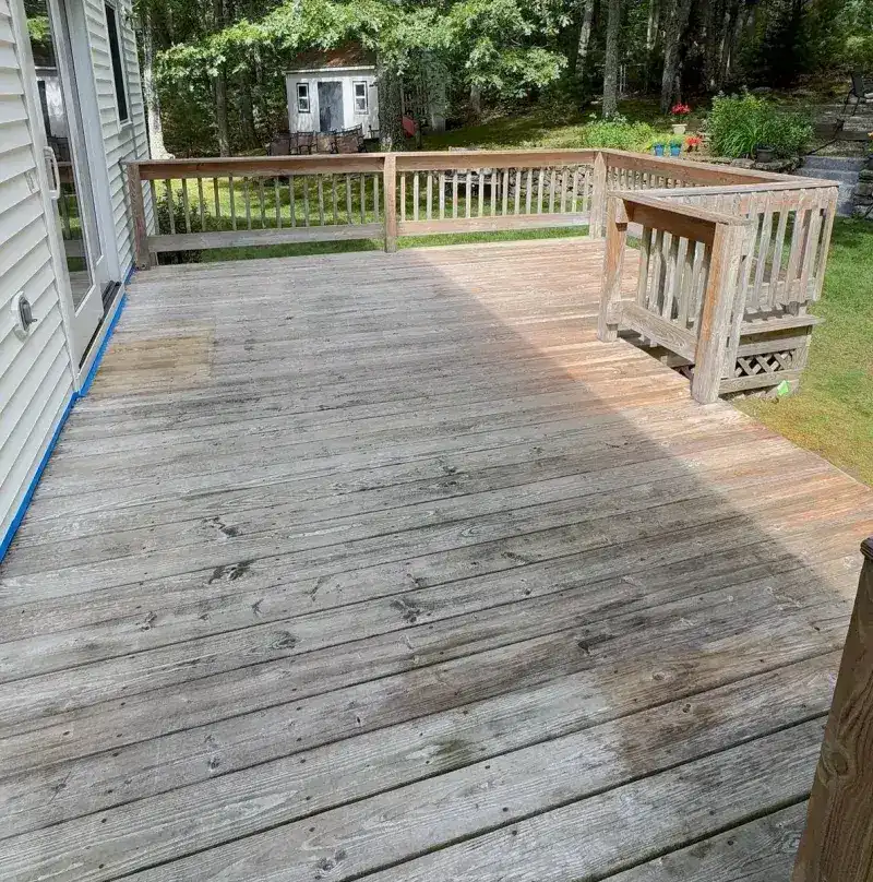 Deck and fence before power washing
