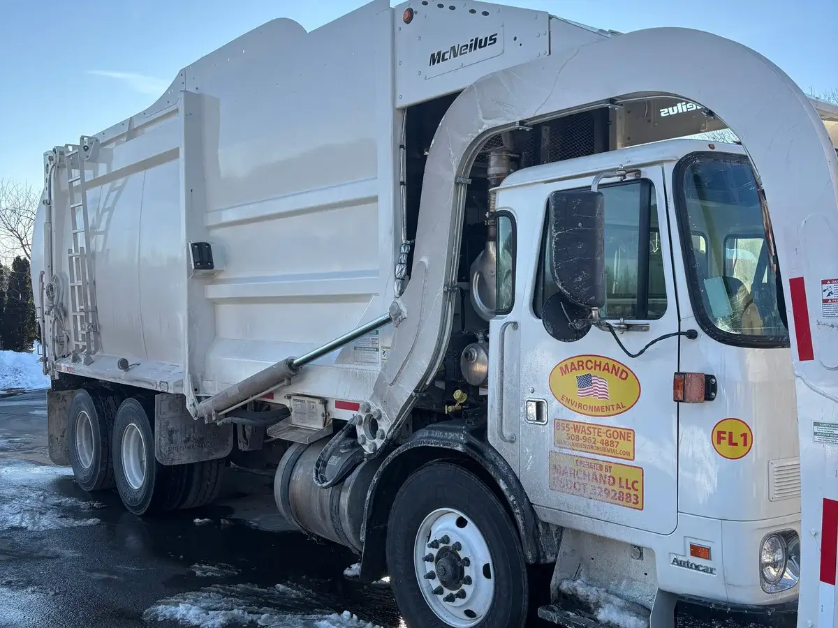 Drake Power Washing company truck before cleaning