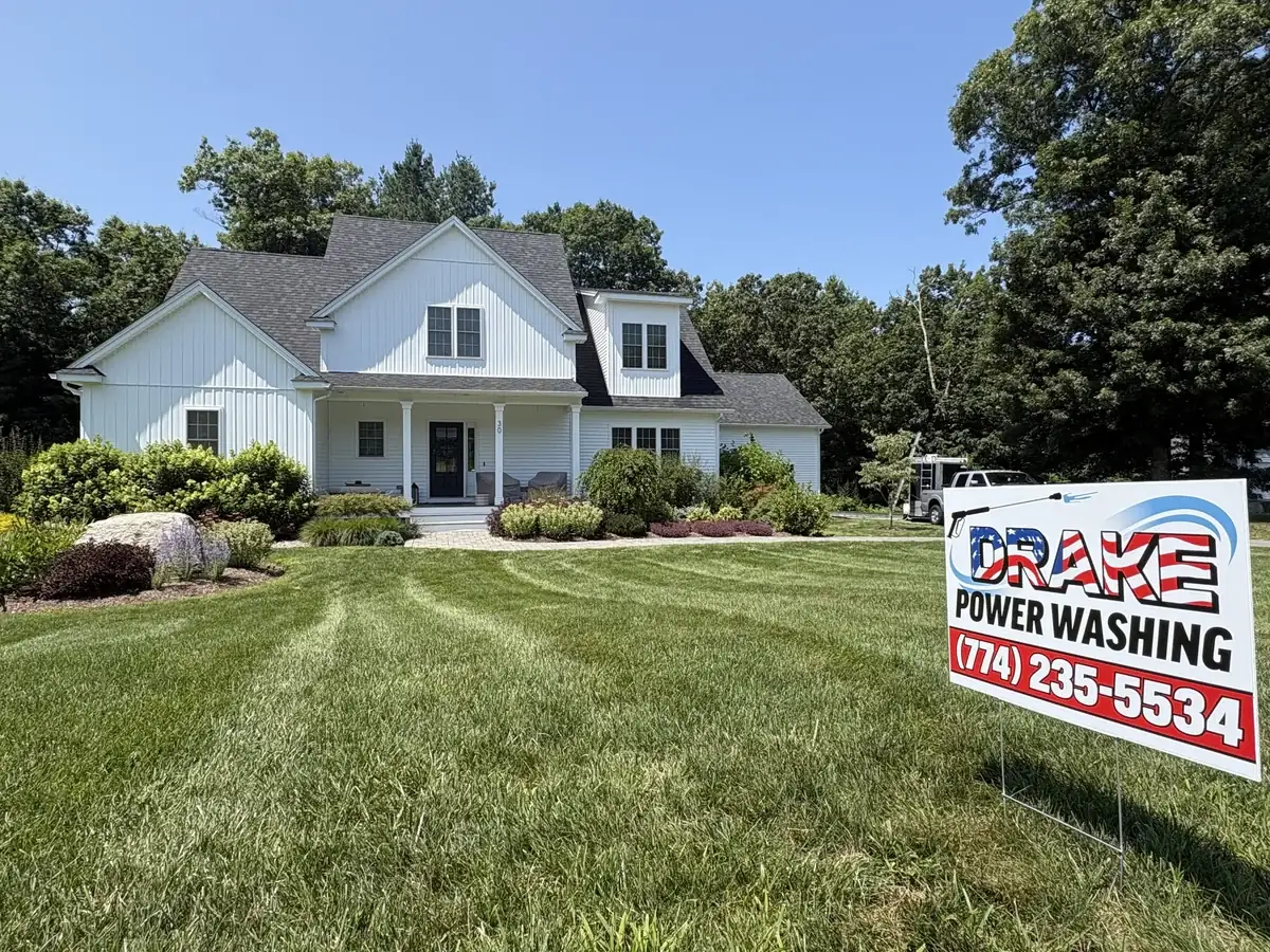 Home in Uxbridge MA after gutter cleaning by Drake Power Washing