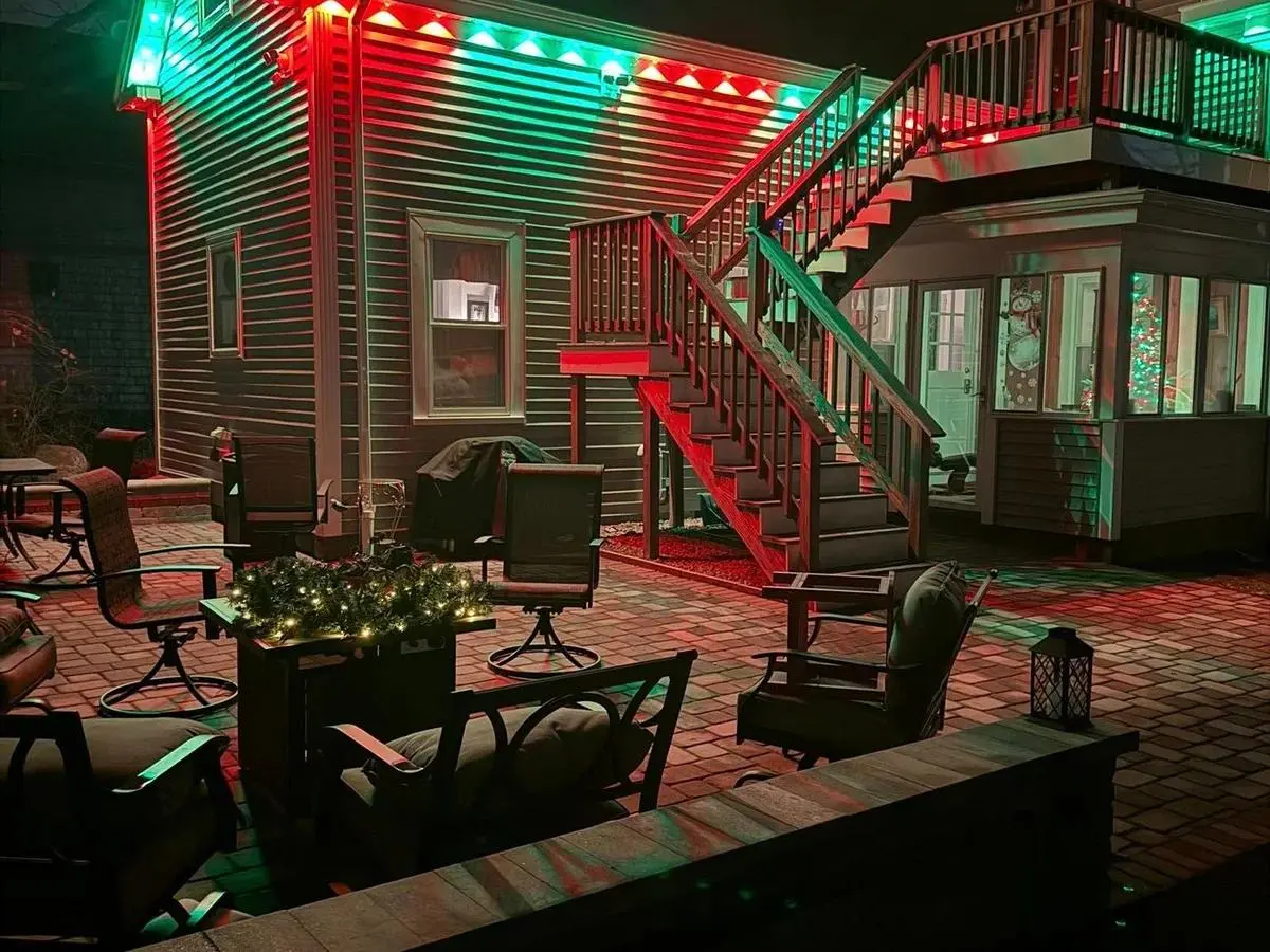 Professional holiday lighting installation